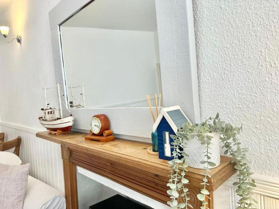 Ship Cottage Tenby Beach 50M מראה חיצוני תמונה